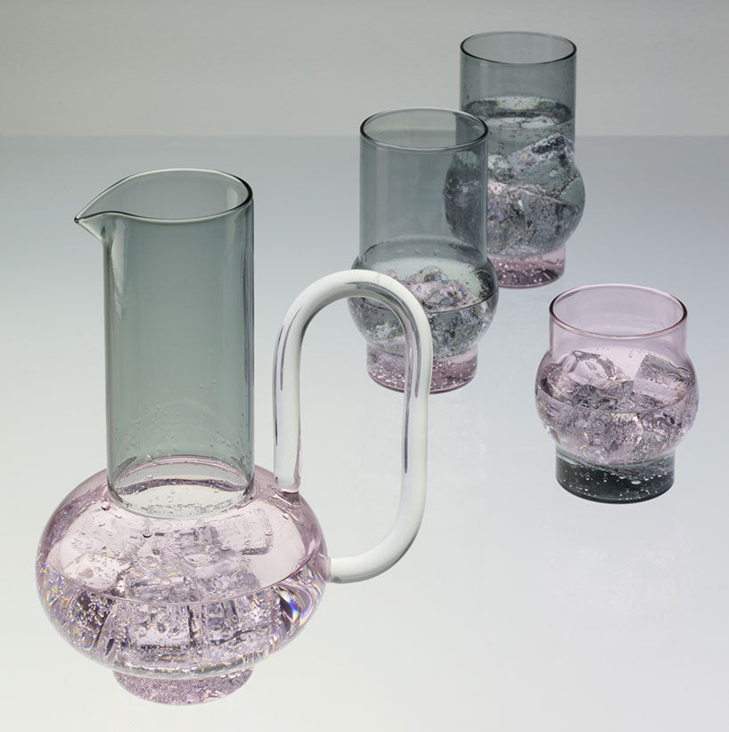 Bump Tall glös tvö í kassa