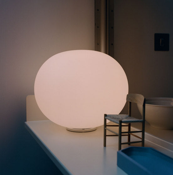 Glo-Ball table lamp